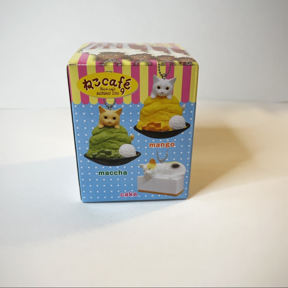 NEW BANDAI Cat Dessert Keychain Blind Box